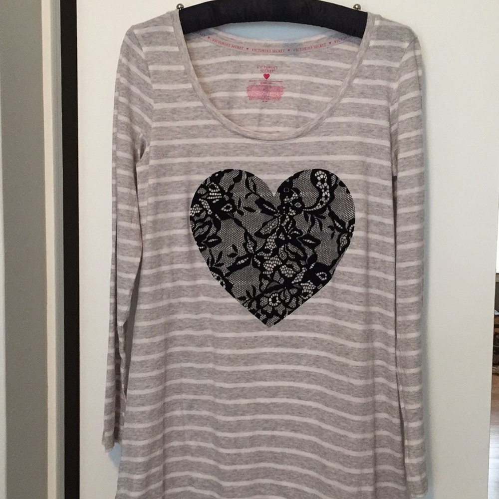 Victoria’s Secret Long Sleeve Size M